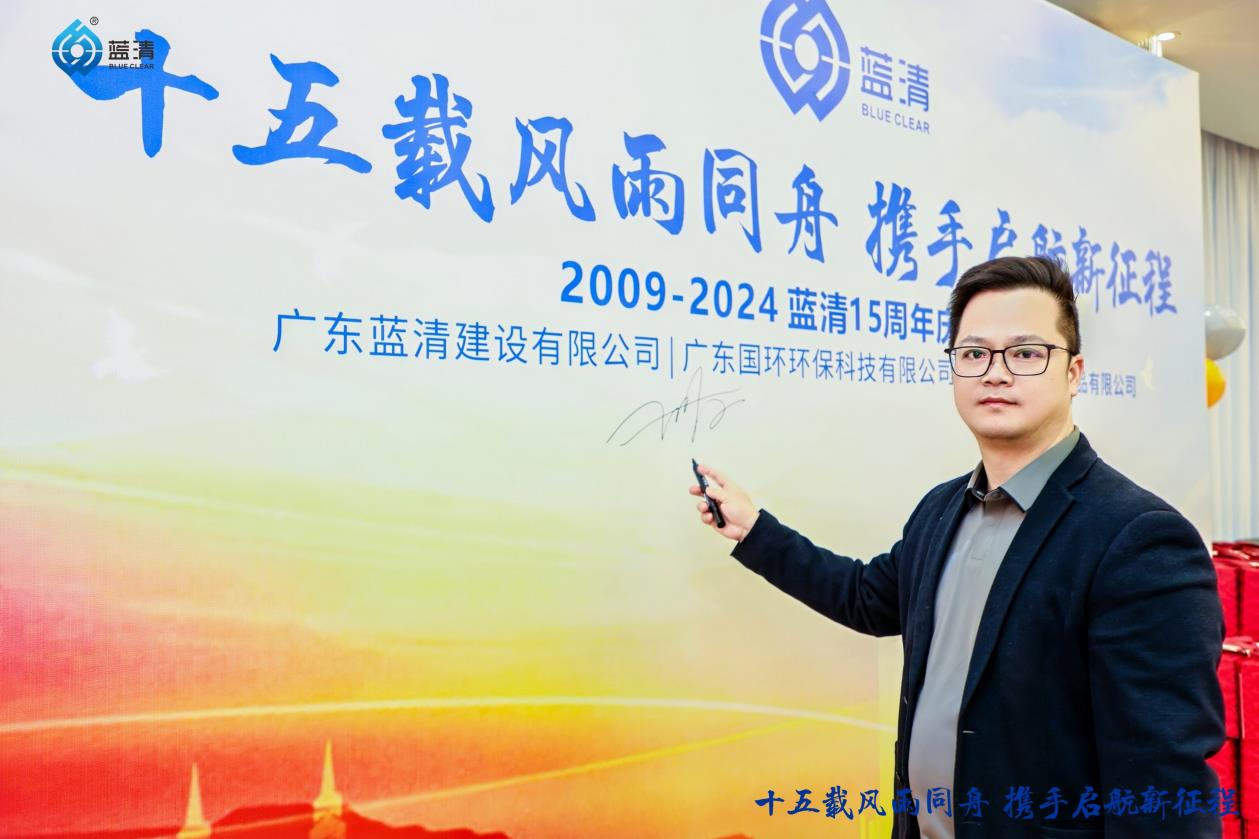 男子击败7800人拿下国际文学大奖 却被扒出疑为AI代笔