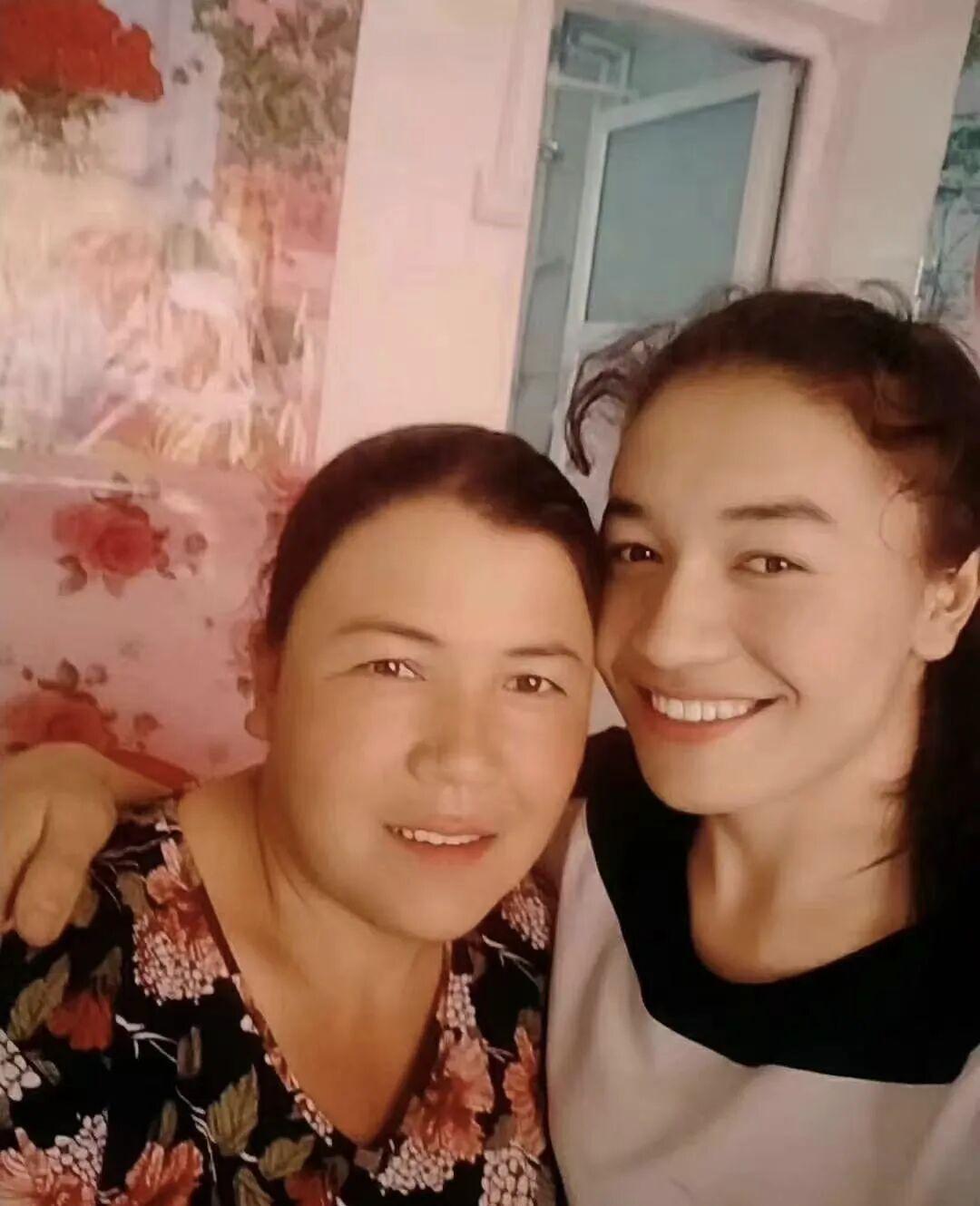 王祖贤退隐22年首受访 褪去星光变艾灸馆灰姑娘